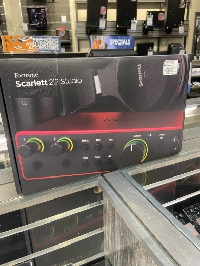 Focusrite - SCARLETT2I2STM4