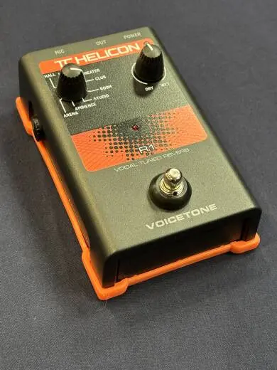 TC-Helicon - VOICETONE R1 2