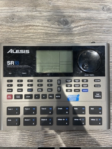 Alesis - SR-18