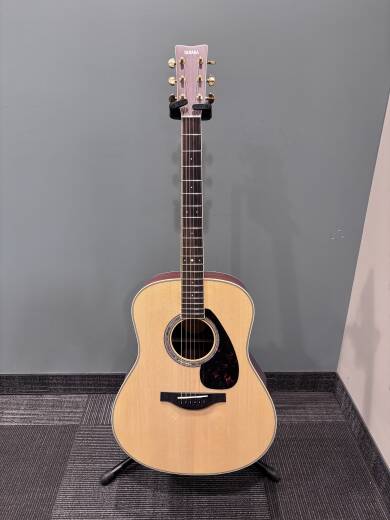 Yamaha LL6 ARE Original Jumbo Acoustic/Electric Guitar - Dark Tinted
