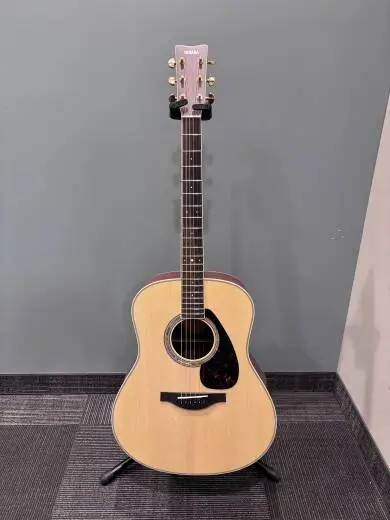 Yamaha - LL6ARE