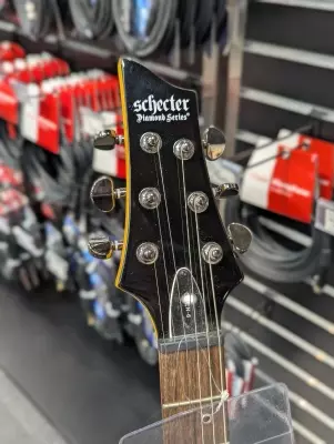 Schecter Omen 6 Left Hand 2