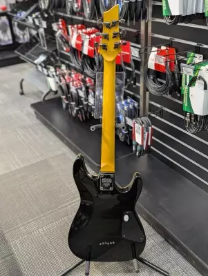 Schecter Omen 6 Left Hand 2