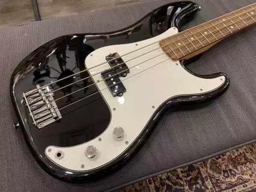 FENDER PLAYER P-BASS P.F BLACK 2