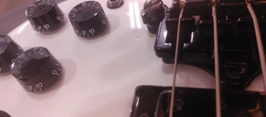 Epiphone - EBB3NAWBH 2