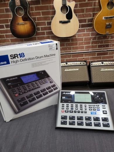 Alesis - SR-18