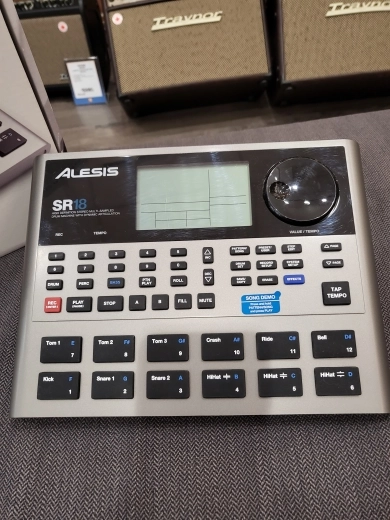 Alesis - SR-18 2