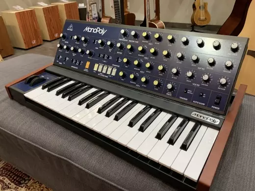 Behringer - MONOPOLY 2