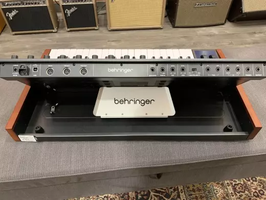 Behringer - MONOPOLY 2
