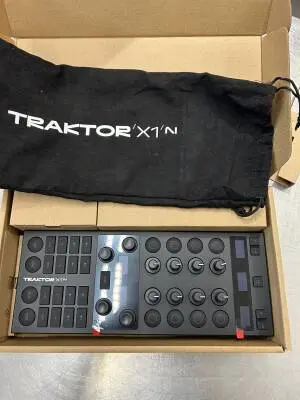 Native Instruments - TRAKTOR X1 MK3 2