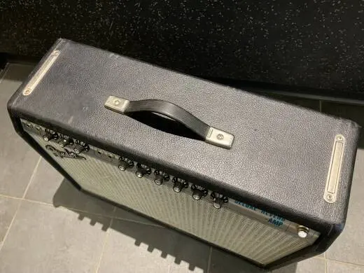 FENDER 68 CUSTOM DELUXE REVERB 2