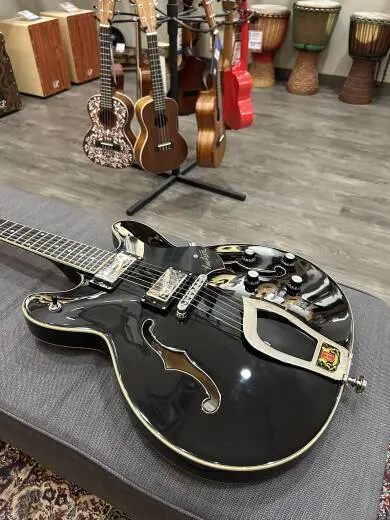 Hagstrom Viking Deluxe (Black Gloss) 2