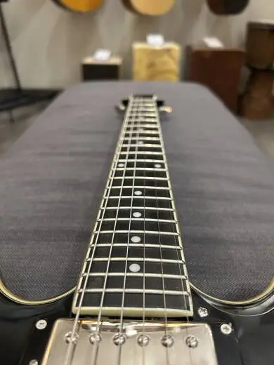Hagstrom Viking Deluxe (Black Gloss) 2