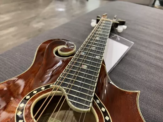EASTMAN F-STYLE OVAL MANDO SOLID SPC/MAPLE 4