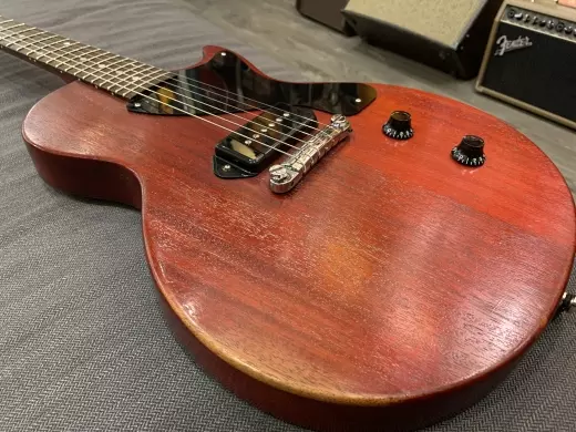 GIBSON LES PAUL JR-SATIN CHERRY 3