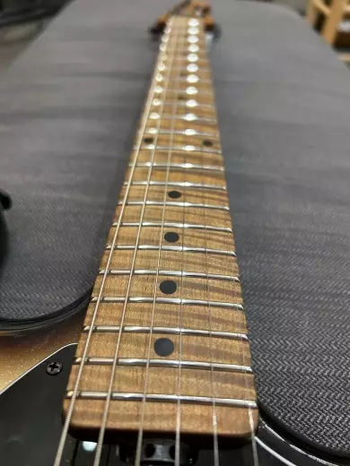Ernie Ball Music Man - 405-BRU-R1-01 2