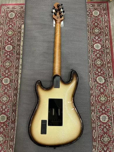 Ernie Ball Music Man - 405-BRU-R1-01 2