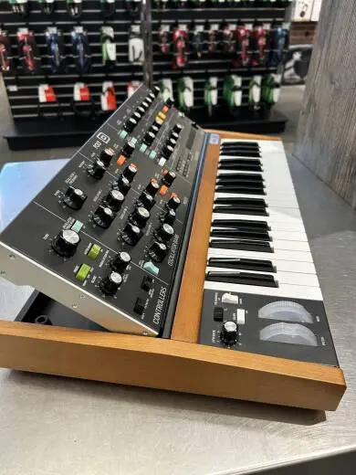 Behringer - POLY D 2