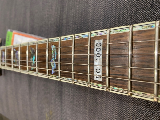 ESP Guitars - LEC1000ASB 4