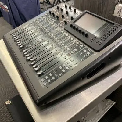 Behringer - X32 COMPACT 2