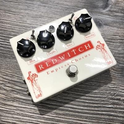 RED WITCH EMPRESS CHORUS