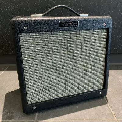FENDER PRO JUNIOR SE BLACK