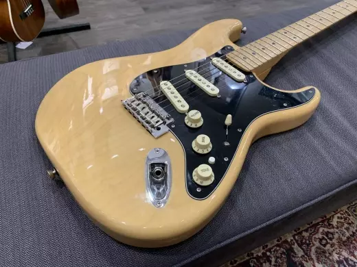 FENDER DELUXE STRAT MN VBL 2