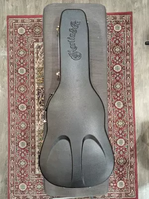 Martin Guitars - D-35 V18 2