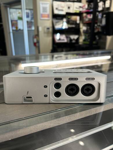 Store Special Product - Universal Audio - UA-APLS/HE