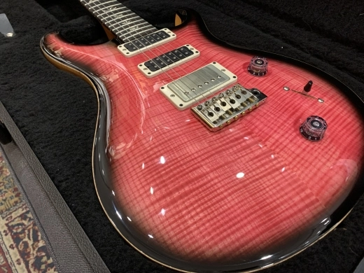 PRS STUDIO 10 TOP FLM PAT/THN TREM BONNIE PINK 3