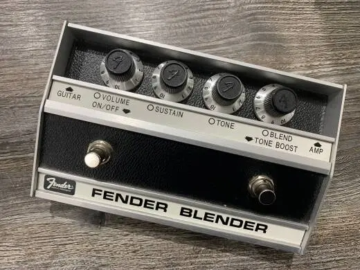 FENDER BLENDER CUSTOM
