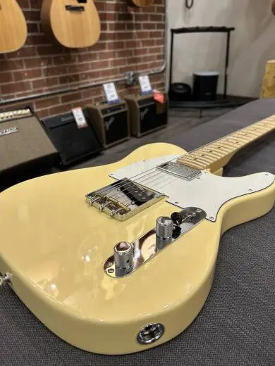 Fender - 011-5122-341 2