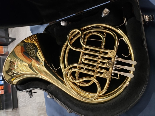 BACH B1101 SINGLE FRENCH HORN LACQUER W/CASE