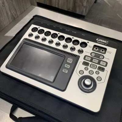 QSC - TOUCHMIX-8