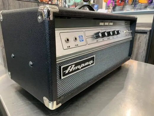 Ampeg - V-4B 2