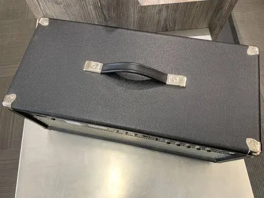 Ampeg - V-4B 2