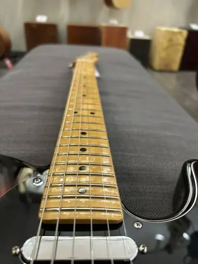 Fender - 014-0552-500 2