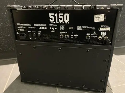 EVH 5150 ICONIC 15W 1X10 BLACK 2