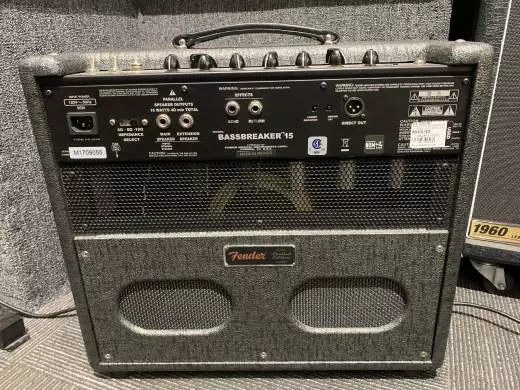 FENDER FSR BASSBREAKER 15 COMBO GUN METAL GREY 2