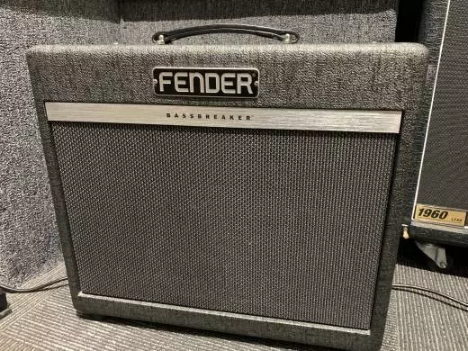 FENDER FSR BASSBREAKER 15 COMBO GUN METAL GREY