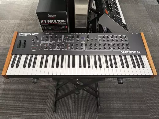 Store Special Product - Dave Smith Instruments - PROPHET REV2 8