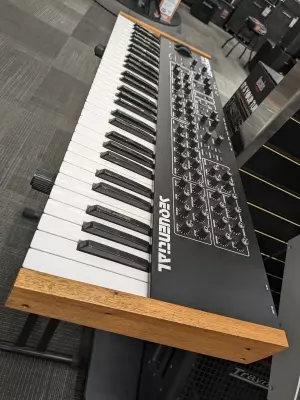Store Special Product - Dave Smith Instruments - PROPHET REV2 8