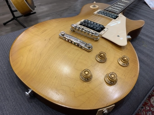 GIBSON LP TRIBUTE SATIN HONEYBURST 2