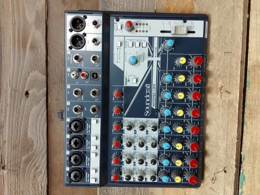 Soundcraft notepad 12fx ジャンク Amazon.com: Soundcraft Notepad-12FX 12-Channel Mixer w/USB I