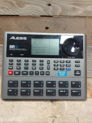 Alesis - SR-18