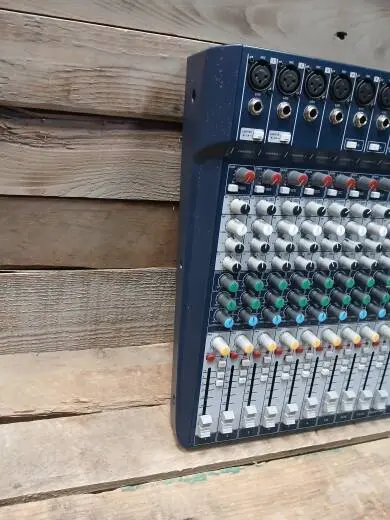 Soundcraft - SIGNATURE 12 2