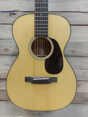 Store Special Product - Martin Guitars - 0-18