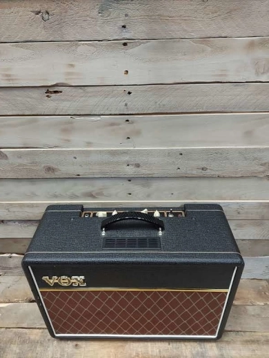 Store Special Product - Vox - AC10C1