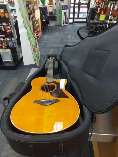 Yamaha - AC3R VN 8