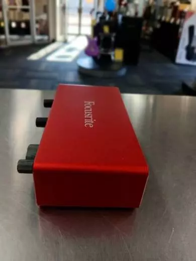 Focusrite - SCARLETT2I2MK3 2